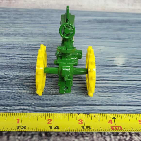 Vtg scale models 1/43 or 1/32 scale Diecast John Deere n/front tractor green/yel - Picture 6 of 7